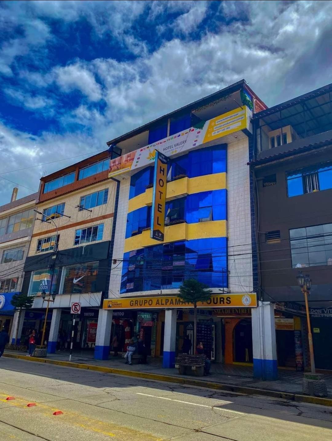 Valery 2 Estrellas * Huaraz (Ancash)